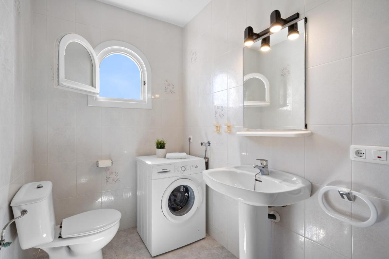 Villa Las Marinas - 4, Con Piscina Privada Y A 5 Minutos De La Playa Arenal d'en Castell Kültér fotó