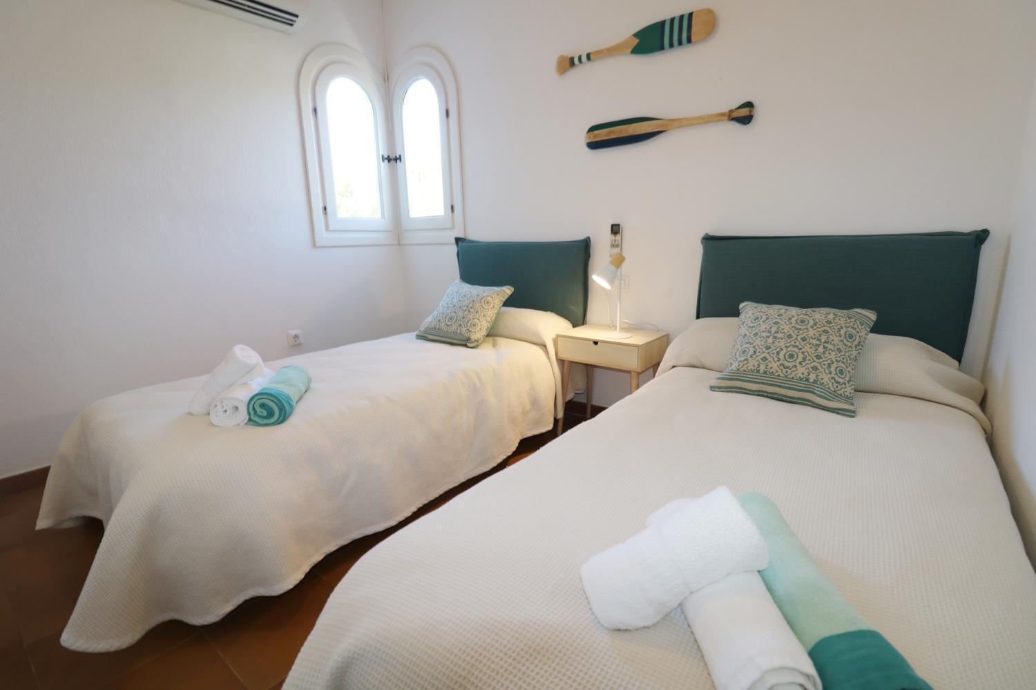 Villa Las Marinas - 4, Con Piscina Privada Y A 5 Minutos De La Playa Arenal d'en Castell Kültér fotó
